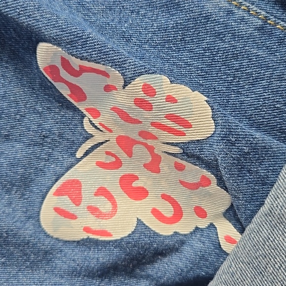 6 For 40 SHEIN Blue Straight Leg Jeans with Butterfly Patches 33-35 in waist - Picture 2 of 5